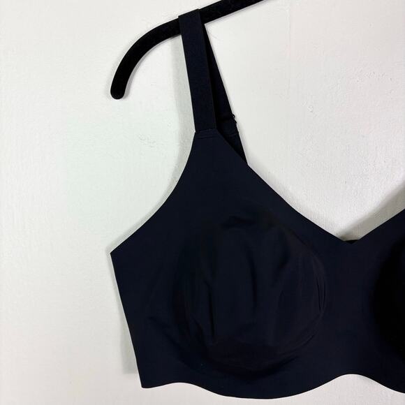 Knix Black Lightweight Adjustable Padded V Neck Evolution Bra - Picture 3 of 8